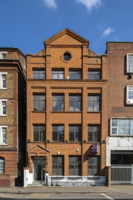 terraced office space by Vauxhall Station at 31-33 Bondway