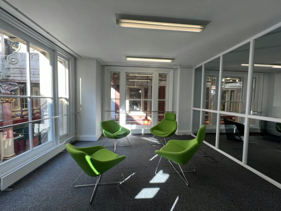 Leadenhall Market, EC3V 1LT