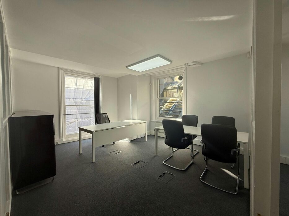 Leadenhall Market, EC3V 1LT