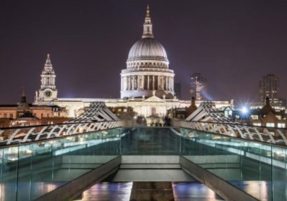 Offices to Lease Office Rental London - Lease in London EC4 - St Pauls, Monument, Temple, Cannon Street, Fleet Street, Holborn, Midtown, Queen Victoria Street, Blackfriars, New Bridge Street