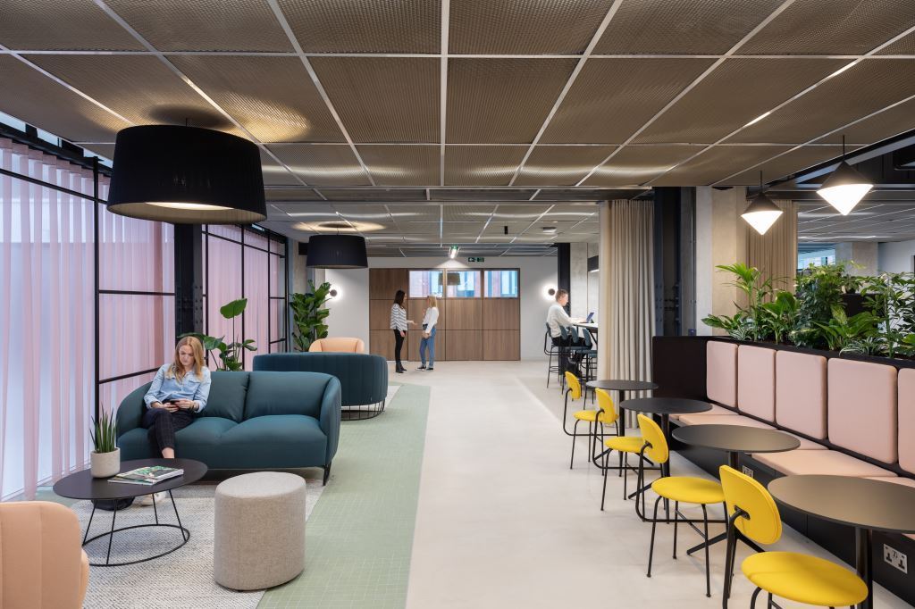 Flexible working office rental 123 Victoria Street